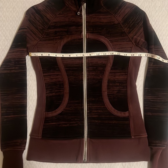 Lululemon zip up hoodie size small - Picture 7 of 8